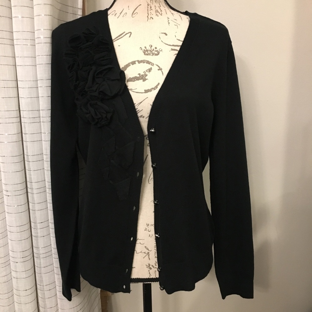 Beautiful Black cardigan Sweater NWT Size Large